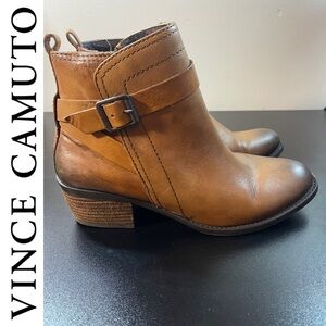 Vince Camuto Beamer Two Tone Calf Booties. Size 9.5.  EUC